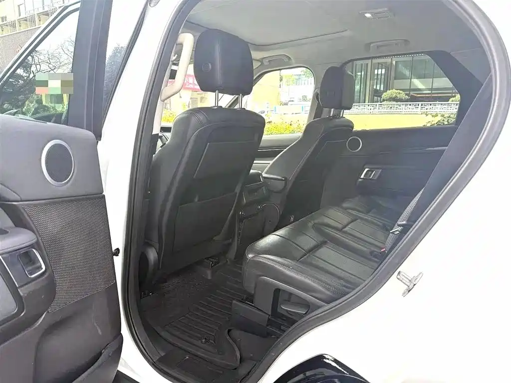 Land Rover Discovery 2017 3.0 SC V6 SE фото 5