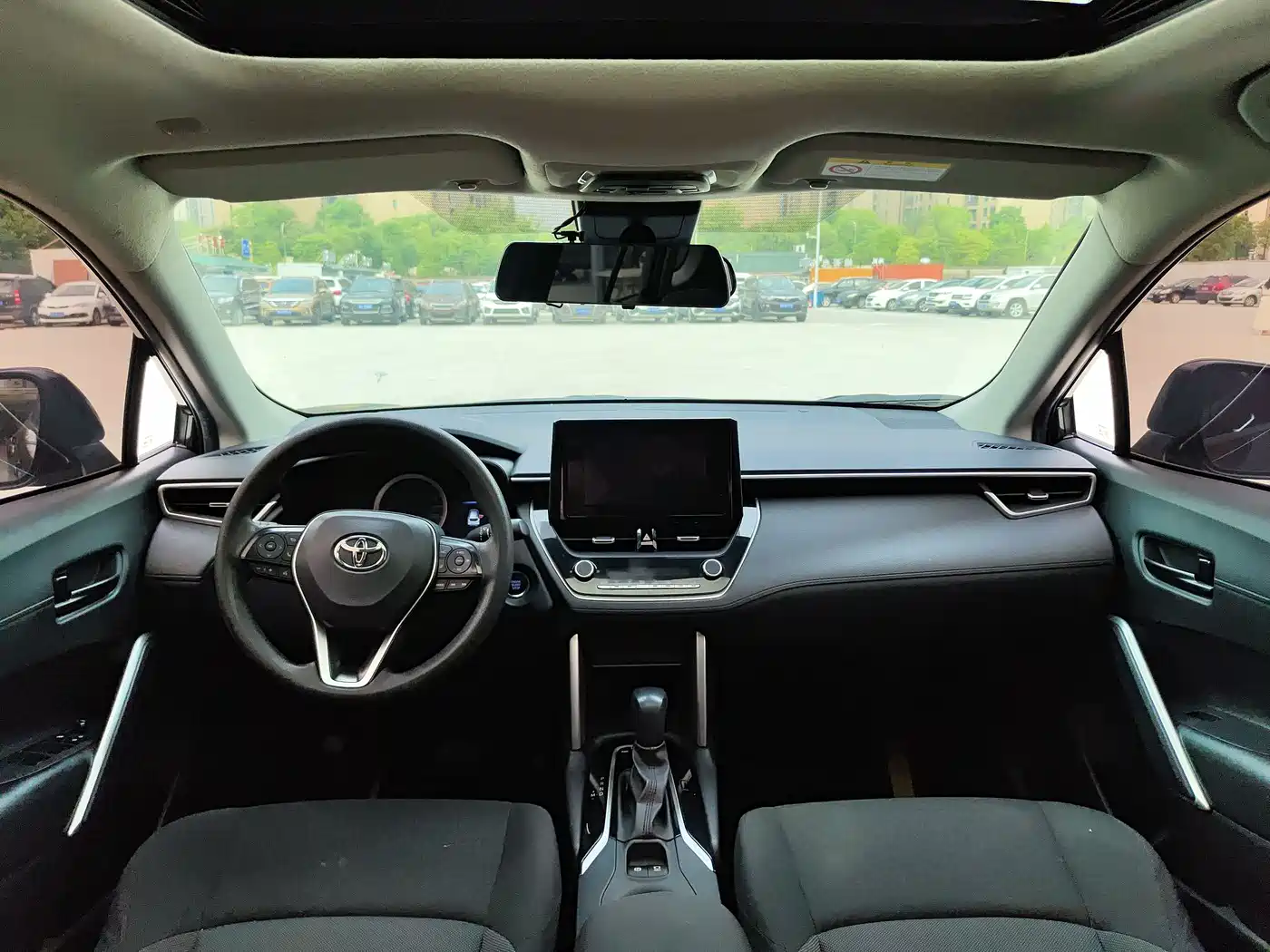 Toyota Frontlander 2022 2.0L CVT Elite фото 9