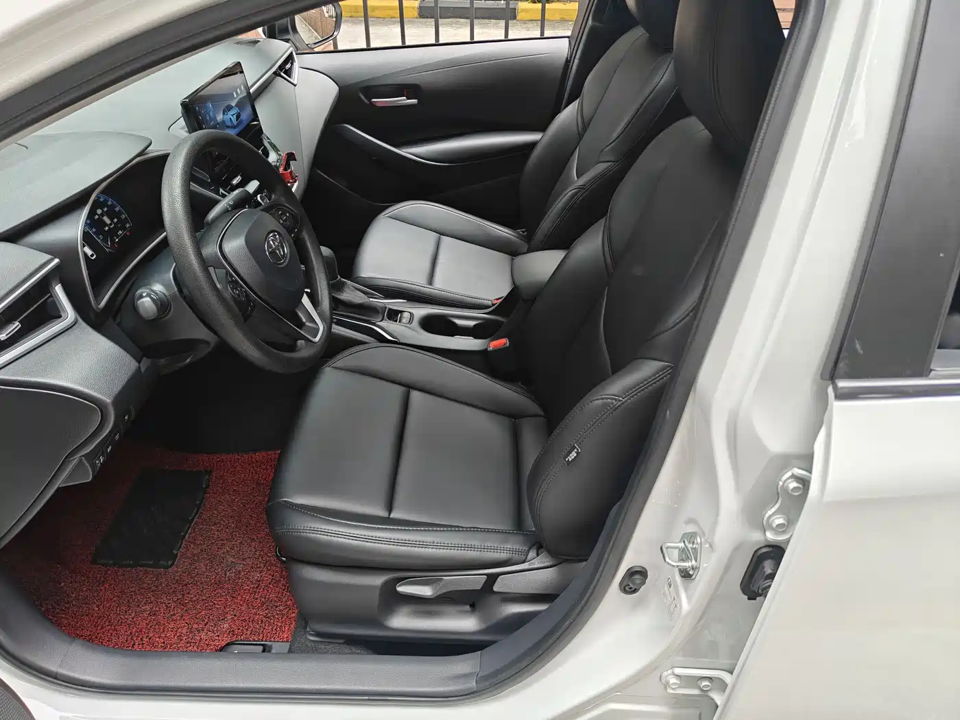 Toyota Levin 2023 Smart Hybrid 1.8L Luxury фото 9