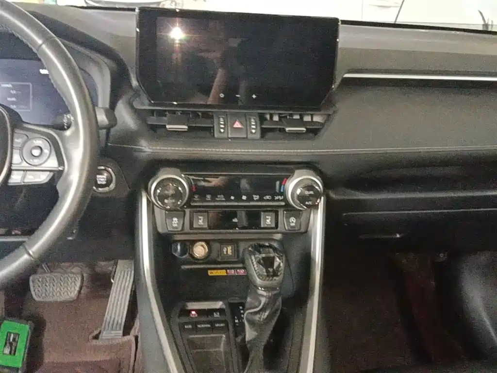 Toyota RAV4 Rongfang 2023 2.0L CVT FWD Style Plus Edition фото 13