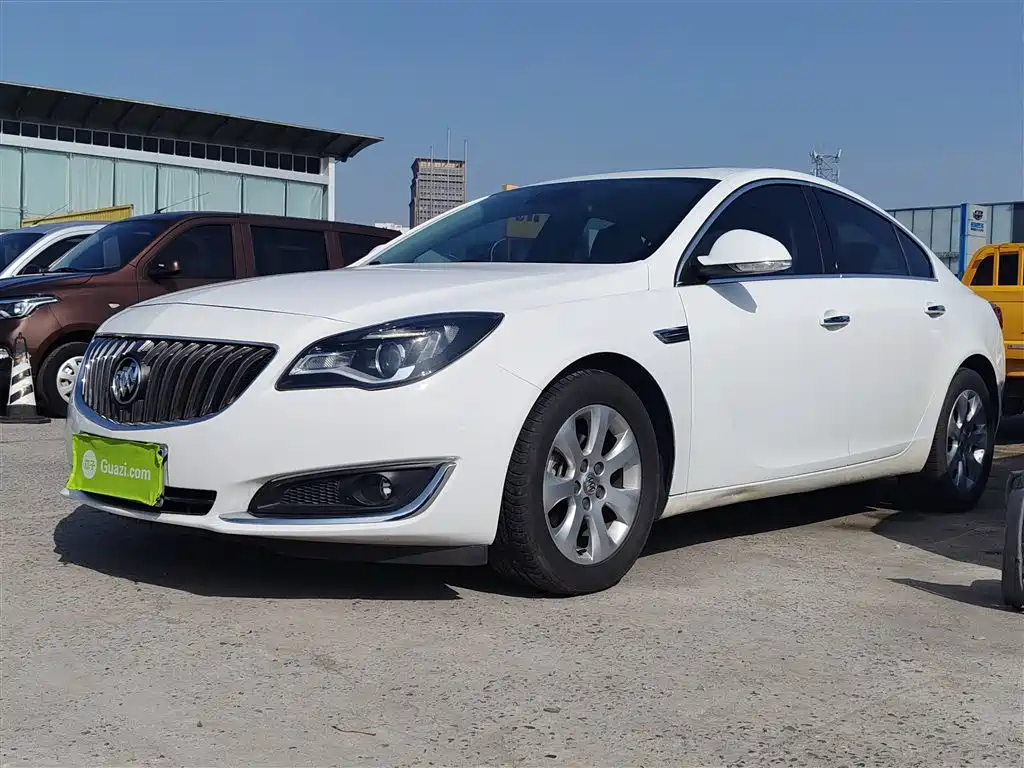 Buick Regal 2015 2.0L Elite Fashion Model