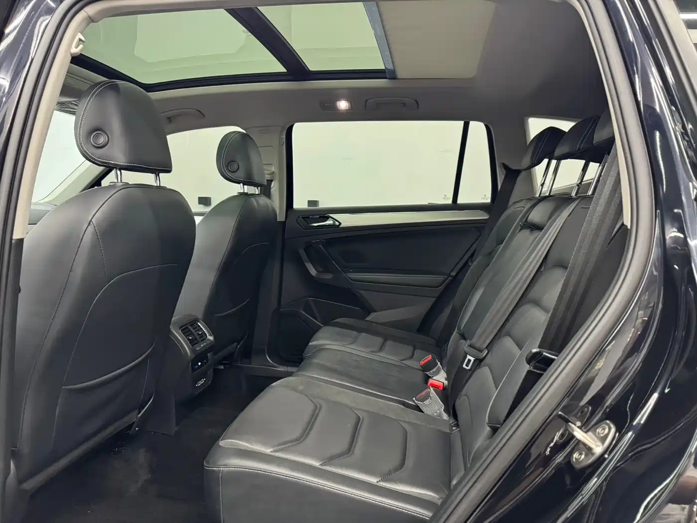 Volkswagen Tiguan L 2019 Facelift 330TSI Auto 2WD Panorama Comfort China VI фото 6