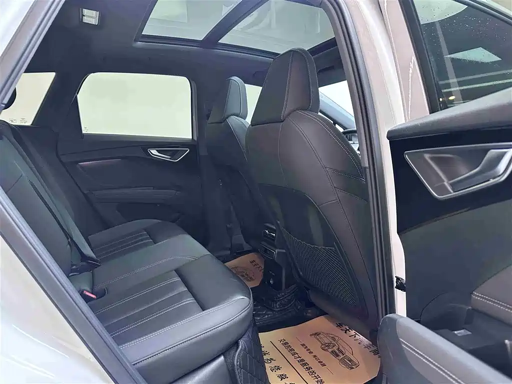 Audi Q4 e-tron 2023 40 e-tron Pioneer Edition фото 5
