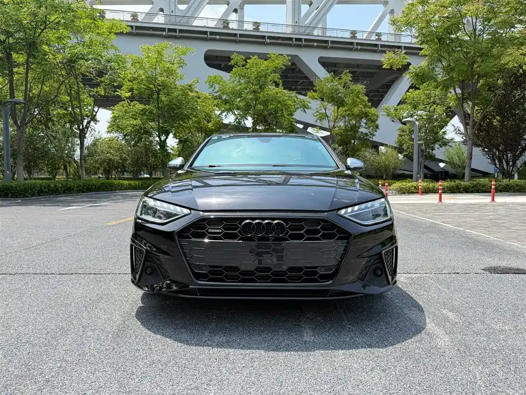 Audi A4L 2020 45 TFSI quattro Premium Elegance фото 2