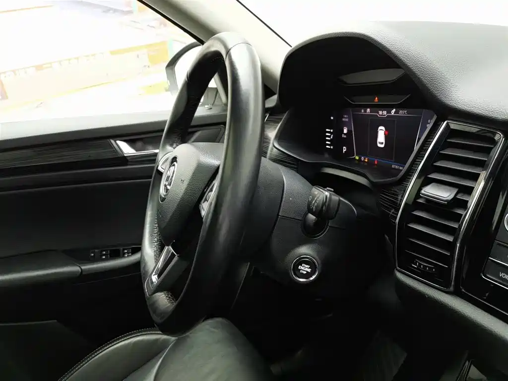 Škoda Kodiaq 2019 Facelift TSI330 7-Seater 2WD Luxury Premium Edition China VI фото 22