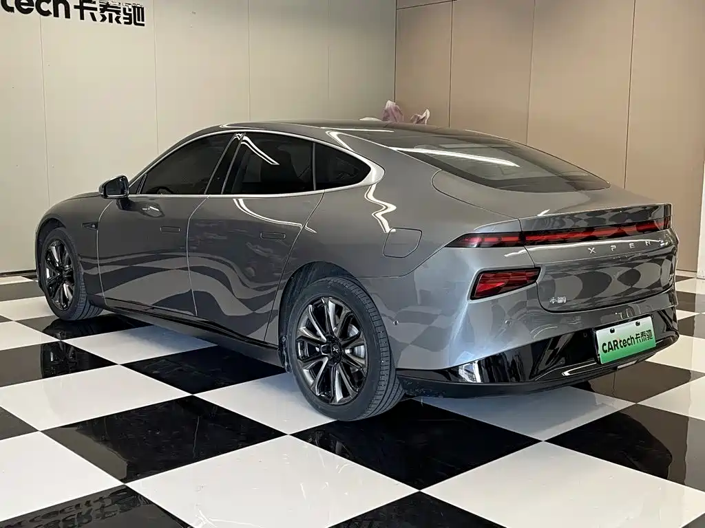 Фото 6 - XPeng P7