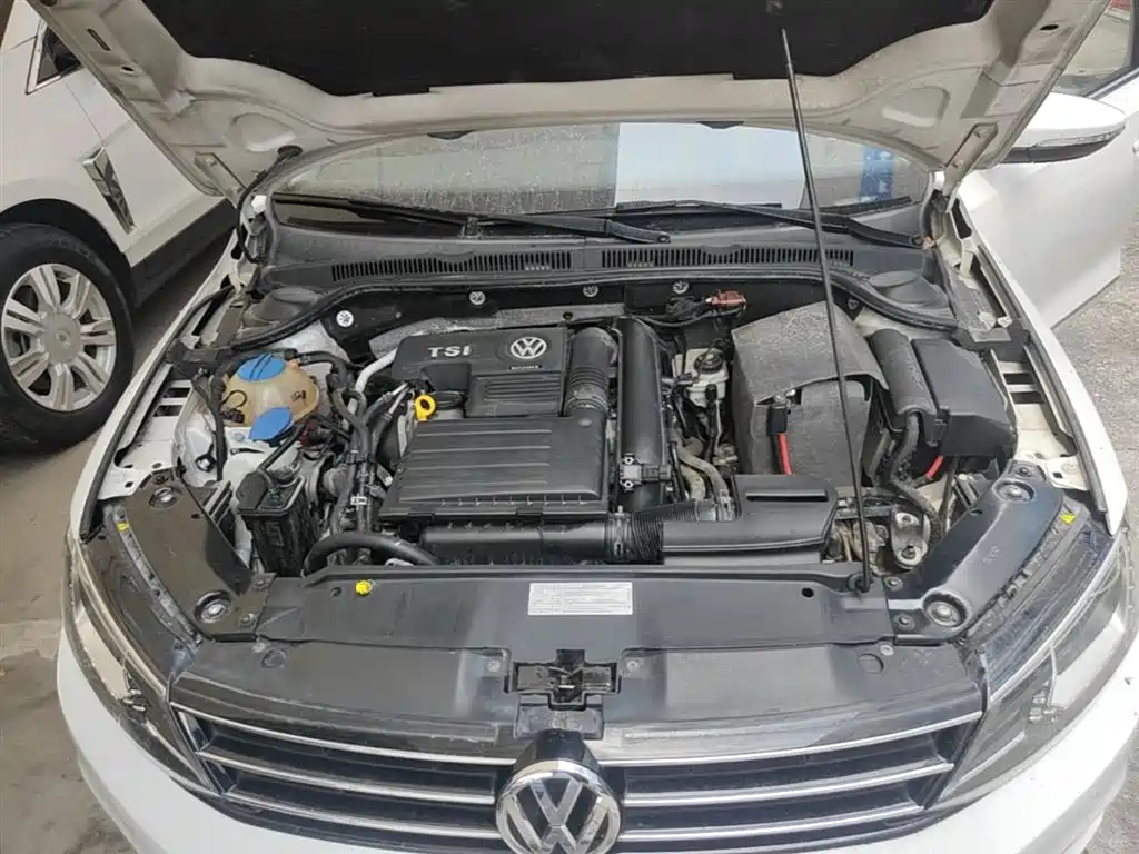 Volkswagen Sagitar 2015 230TSI Automatic Luxury фото 20