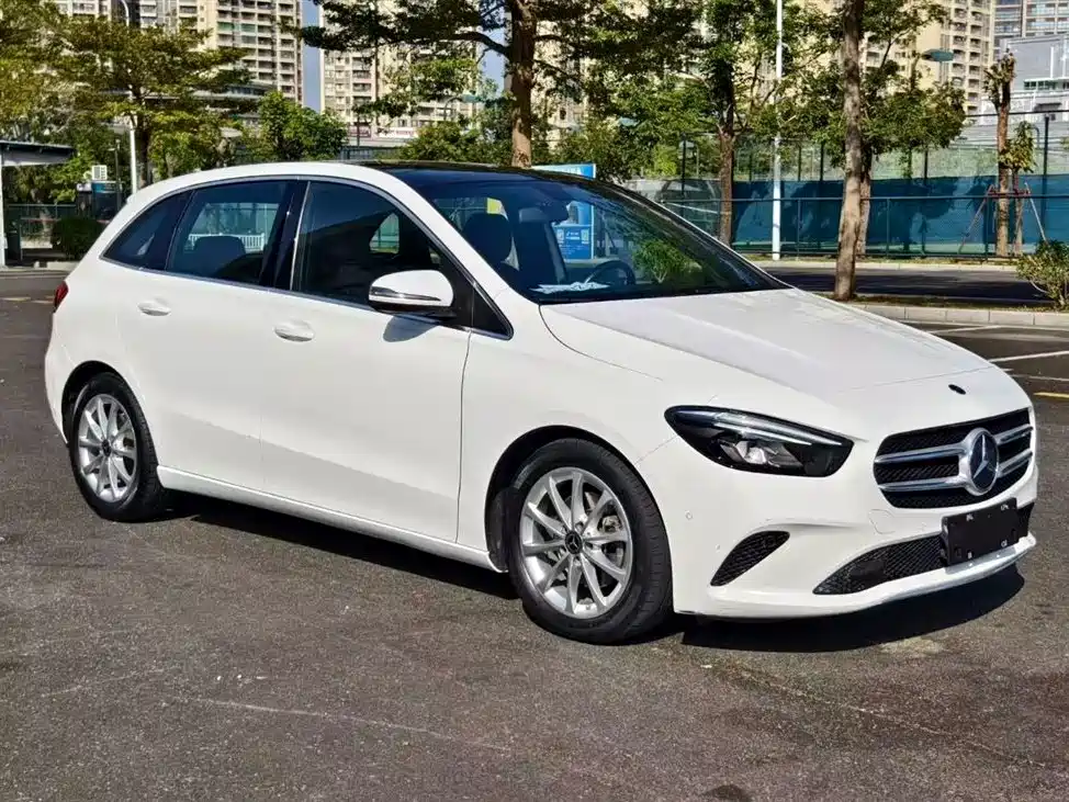 Mercedes-Benz B-Class 2021 B 200 Fashion фото 6