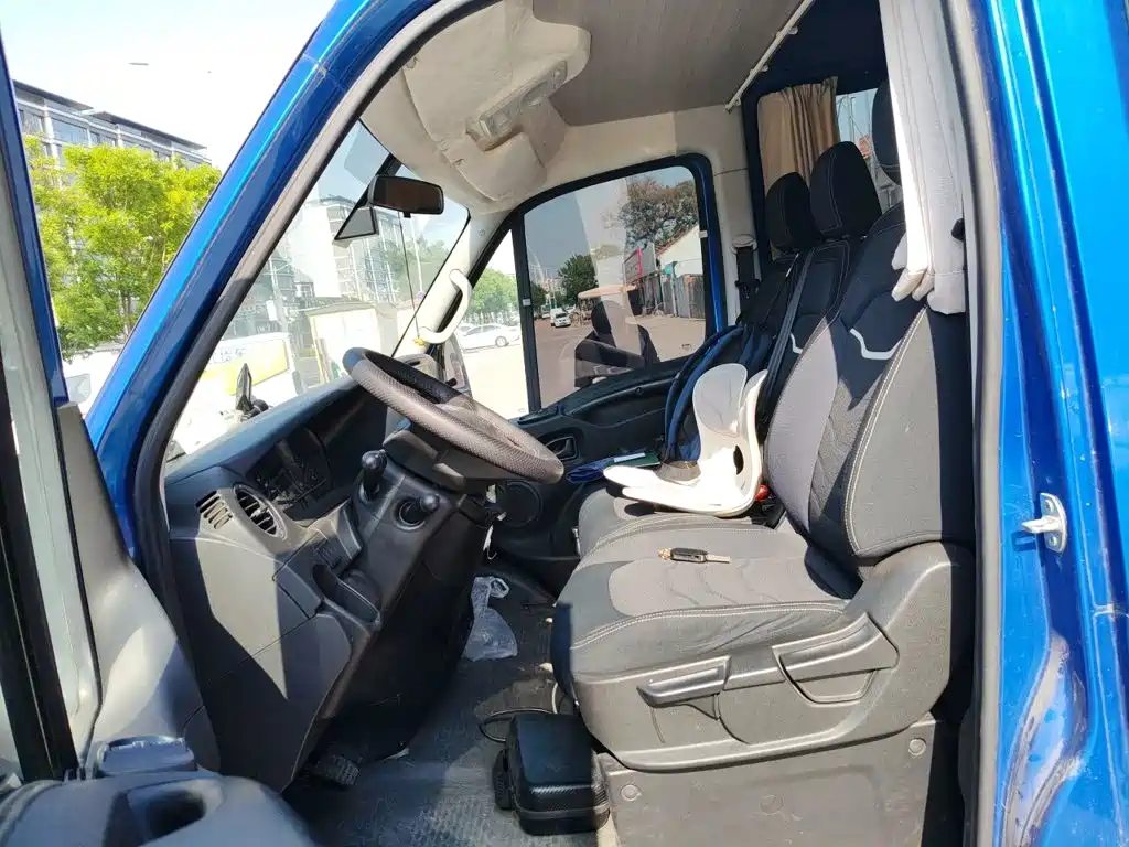 Iveco Daily 2021 2021 3.0T Auto Super Rui Short Wheelbase High Roof Sliding Door F1C