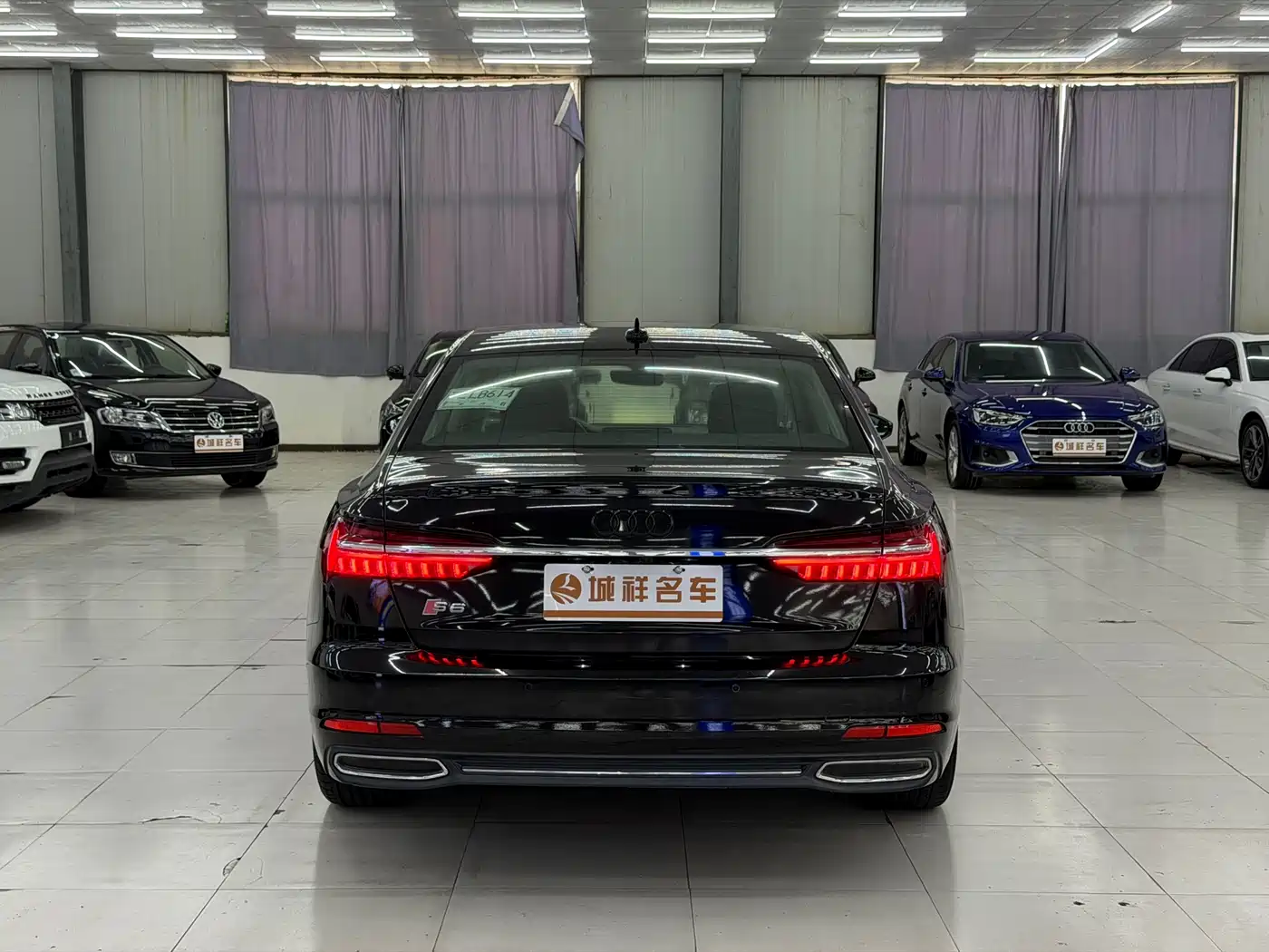 Фото 9 - Audi A6L