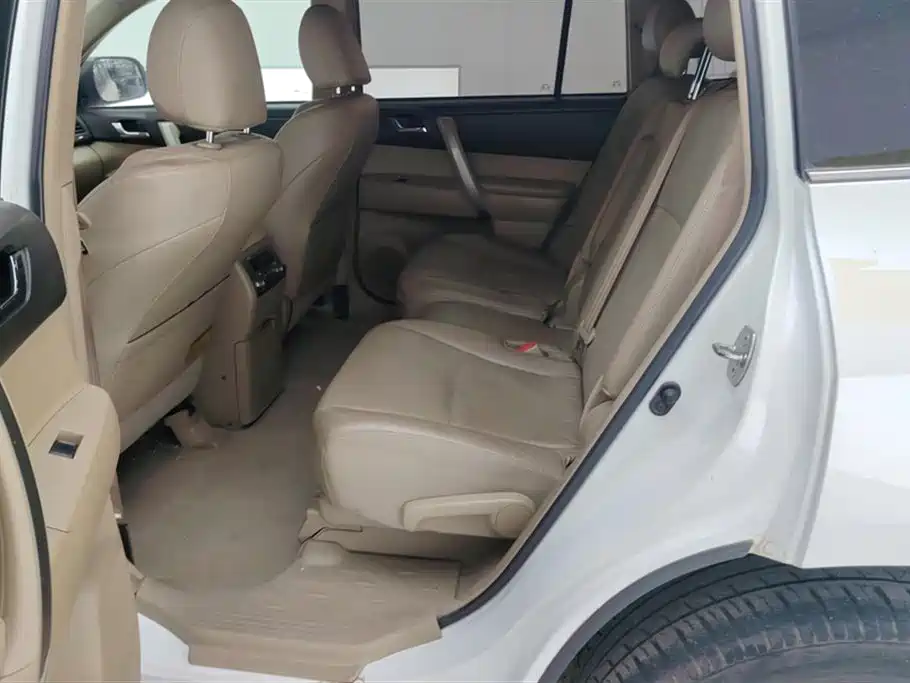 Toyota Highlander 2012 2.7L 2WD 7-Seater Luxury Edition фото 11