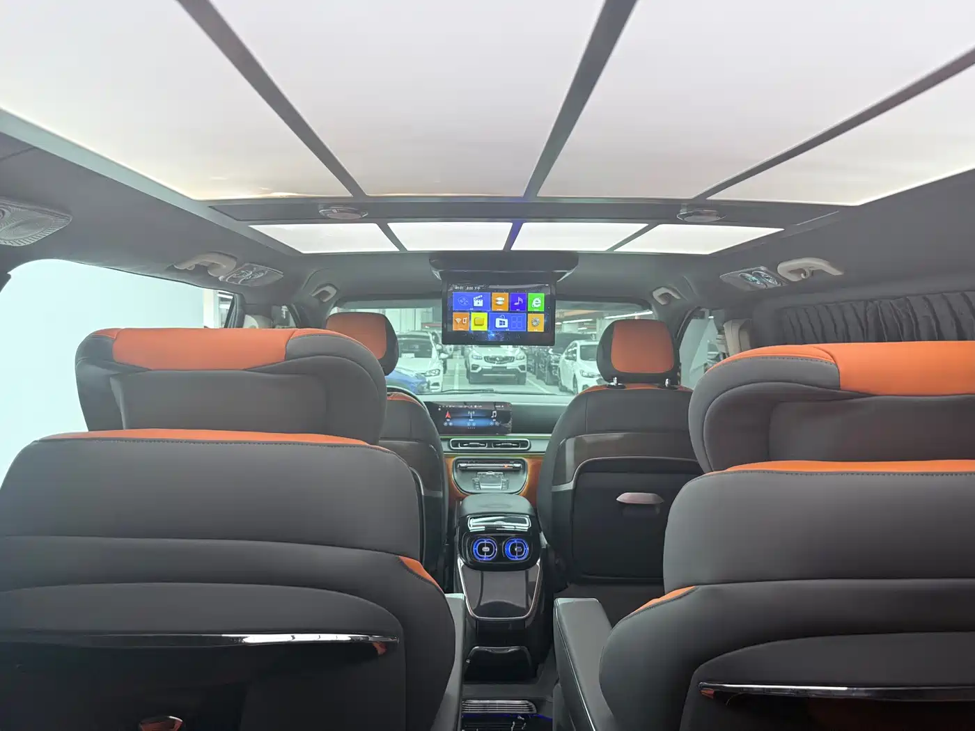 Mercedes-Benz Vito 2021 2.0T Business Edition 7-seater фото 16