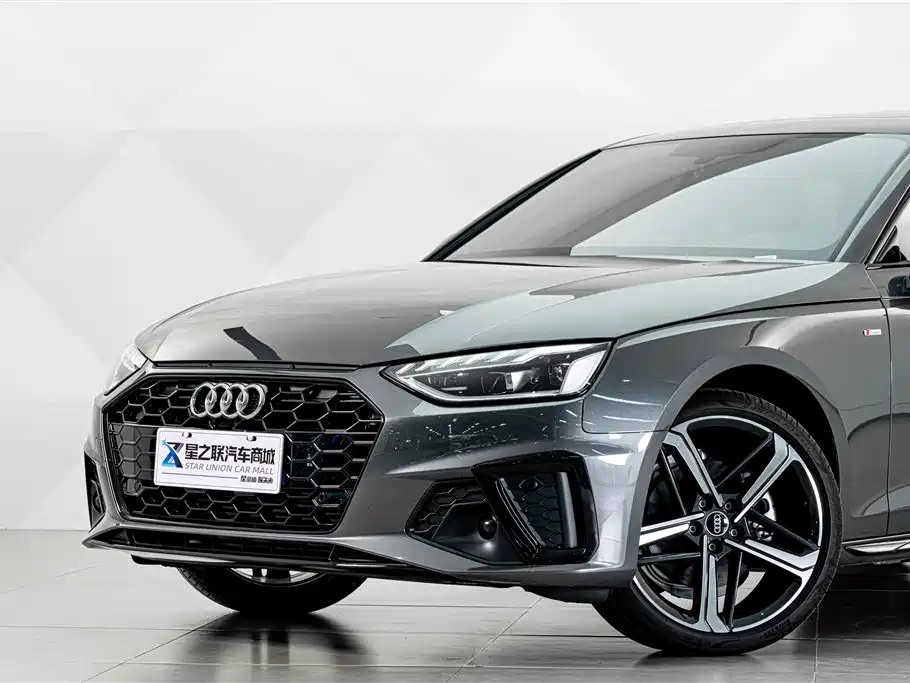 Фото 3 - Audi A4L