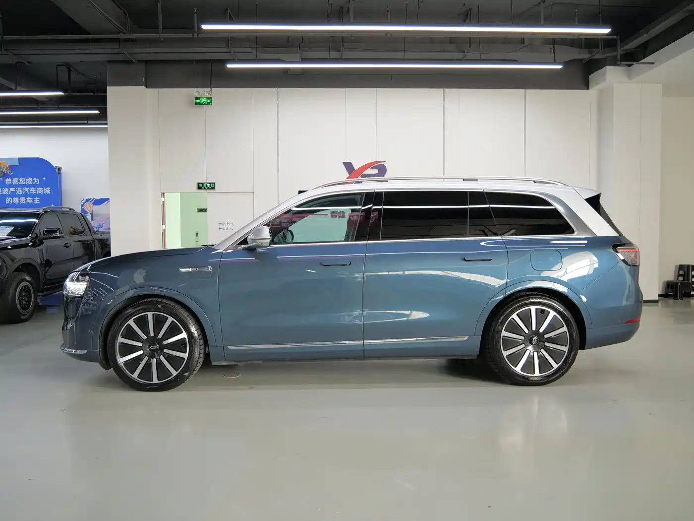 AITO Wenjie AITO M9 2024 Range Extender Ultra 52kWh 6-seater фото 4