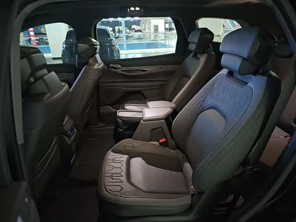Ford Edge 2024 2023 Edge L 2.0T EcoBoost FWD 7-Seater Luxury