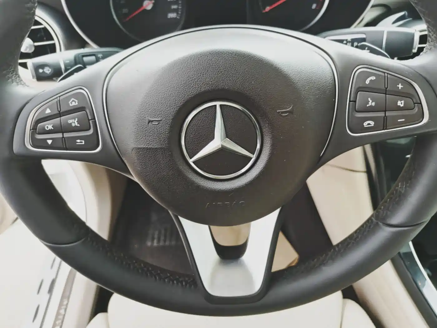 Mercedes-Benz GLC 2016 GLC 200 4MATIC фото 7
