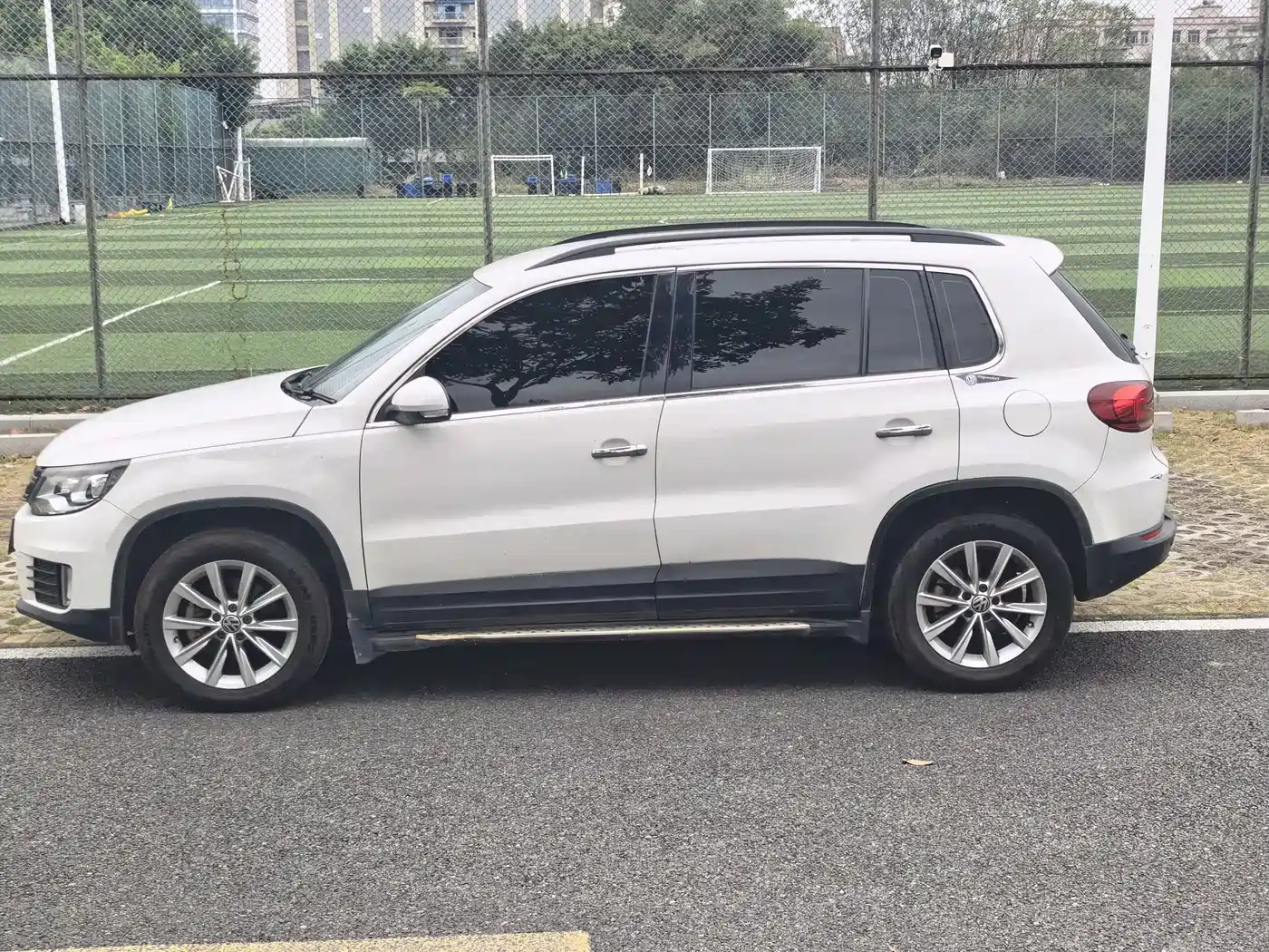 Volkswagen Tiguan 2015 1.8TSI Automatic 2WD Comfortline фото 2