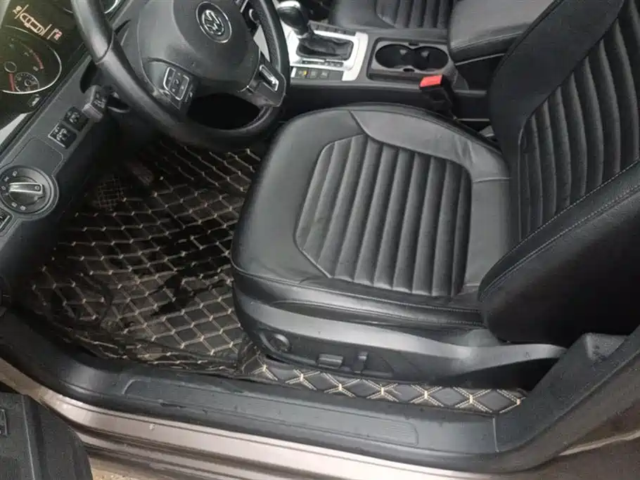 Volkswagen Magotan 2012 Facelift 1.8TSI Leading фото 9