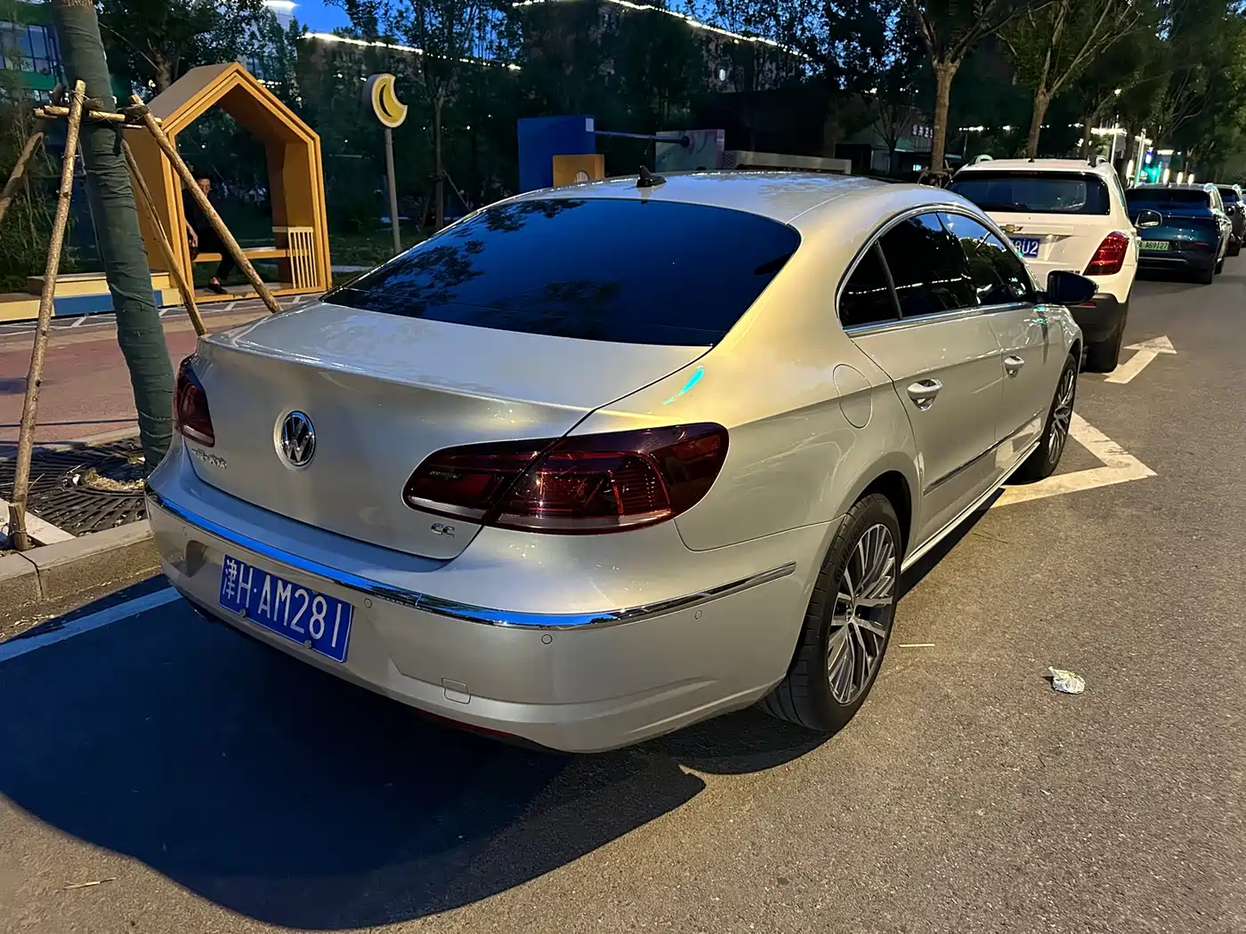 Volkswagen FAW-Volkswagen CC 2016 Model 2.0TSI Luxury фото 9