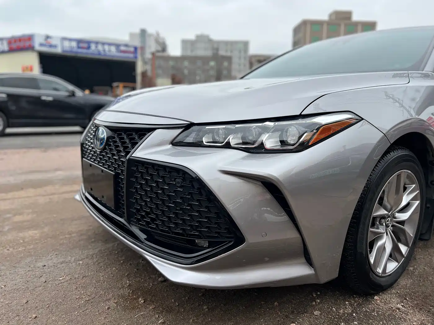 Toyota Avalon 2019 Hybrid 2.5L Luxury Edition China V фото 5
