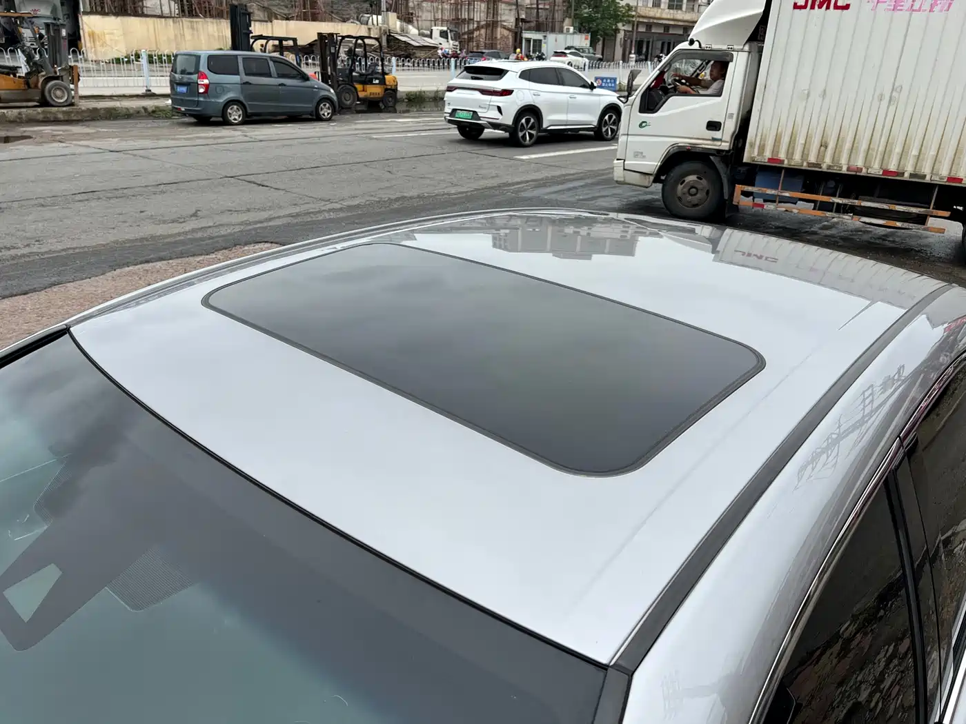 Toyota Avalon 2019 Hybrid 2.5L Luxury Edition China V фото 7