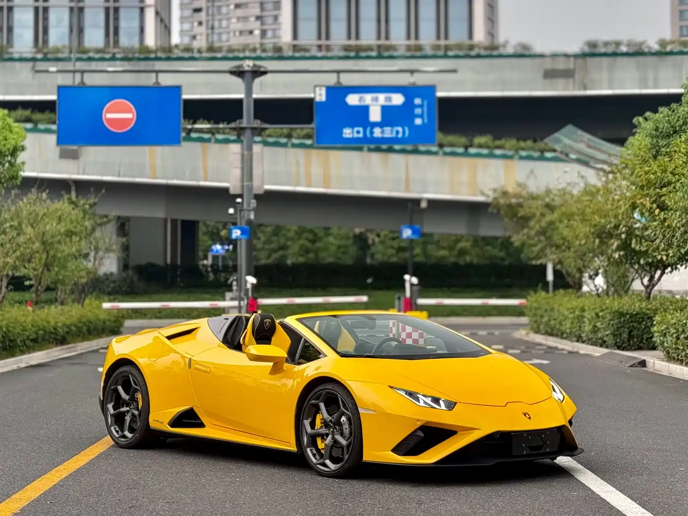 Lamborghini Huracán 2023 2020 Huracán EVO RWD Spyder