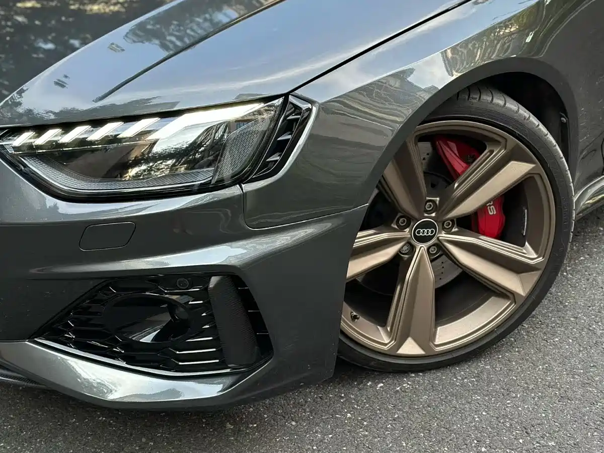 Audi RS 4 2022 2021 RS4 Avant Obsidian Edition