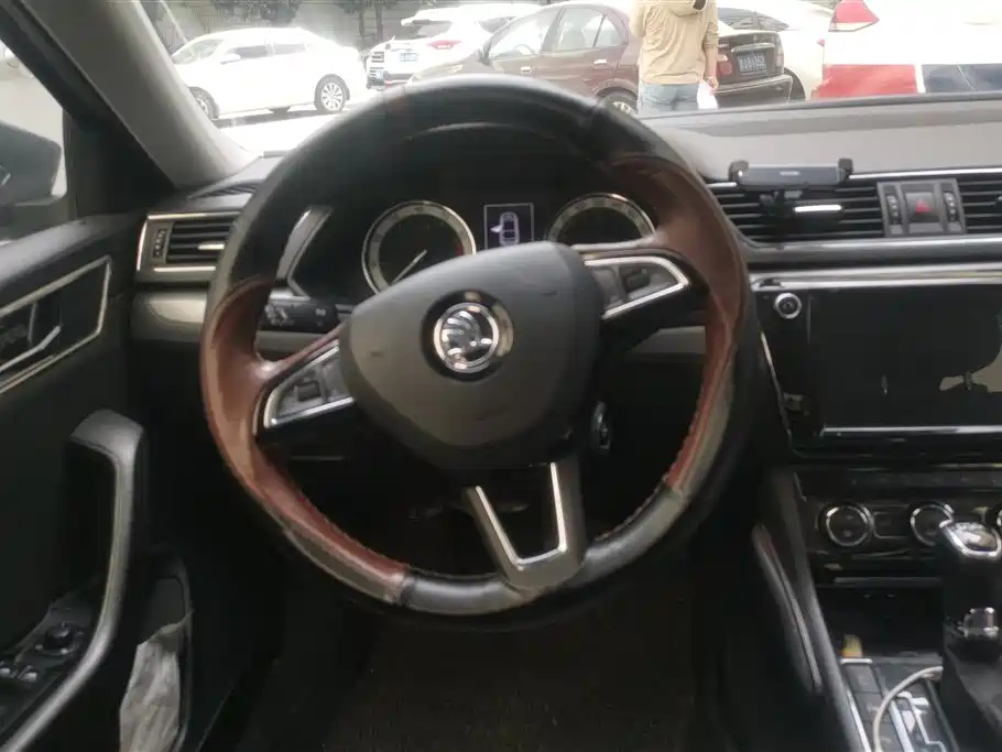 Škoda Superb 2018 TSI330 DSG Comfort Edition China V фото 15