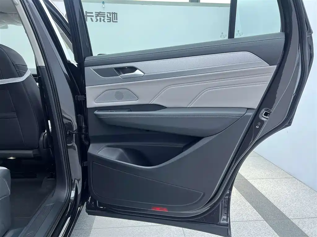 Volkswagen Talagon 2025 330TSI Luxury Cruise Public Edition фото 29
