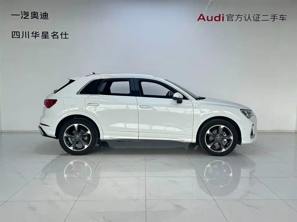 Audi Q3 2024 35 TFSI Fashion Sport фото 3