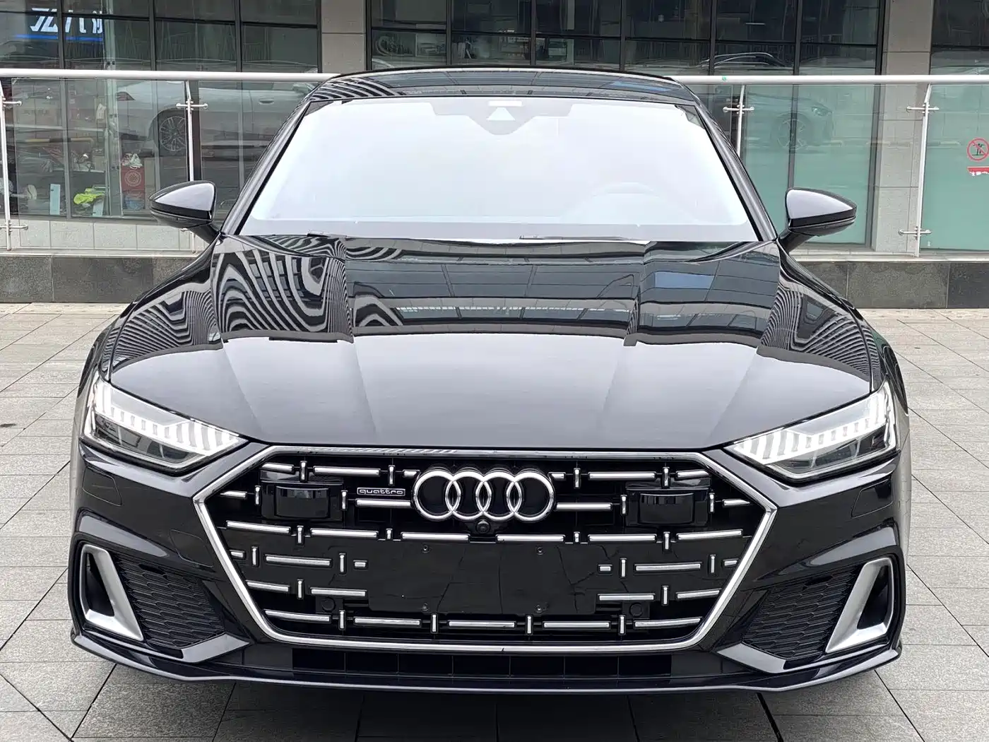 Audi A7L 2024 45TFSI quattro S-line Vision Edition Crystal Package фото 2