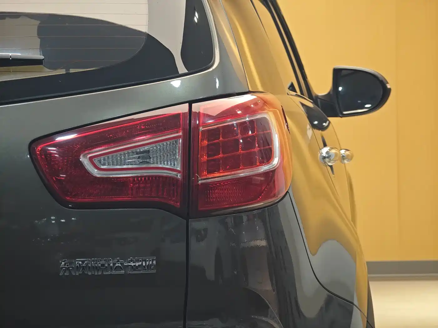 Kia Sportage 2014 2.0L Manual 2WD GLS Edition фото 25