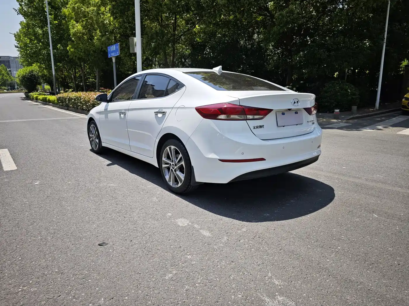 Hyundai Elantra 2016 Model 1.6L Automatic Smart Elite фото 8
