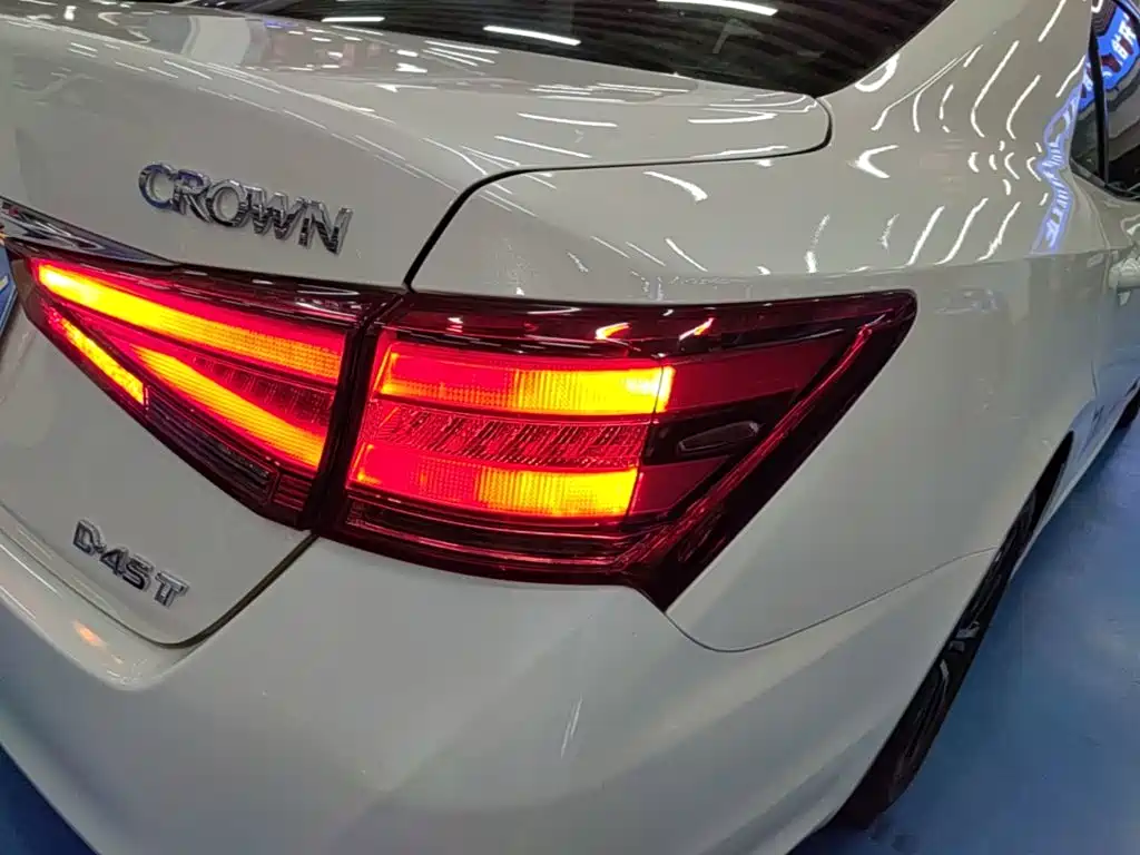 Toyota Crown 2019 2018 2.0T Fashion Edition
