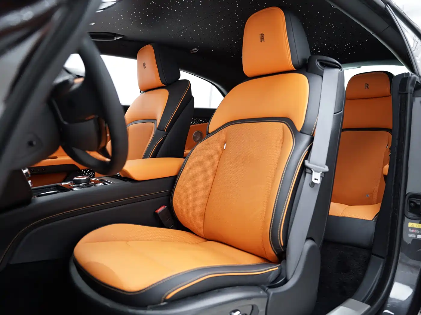 Rolls-Royce Spectre 2024 Standard Model фото 6
