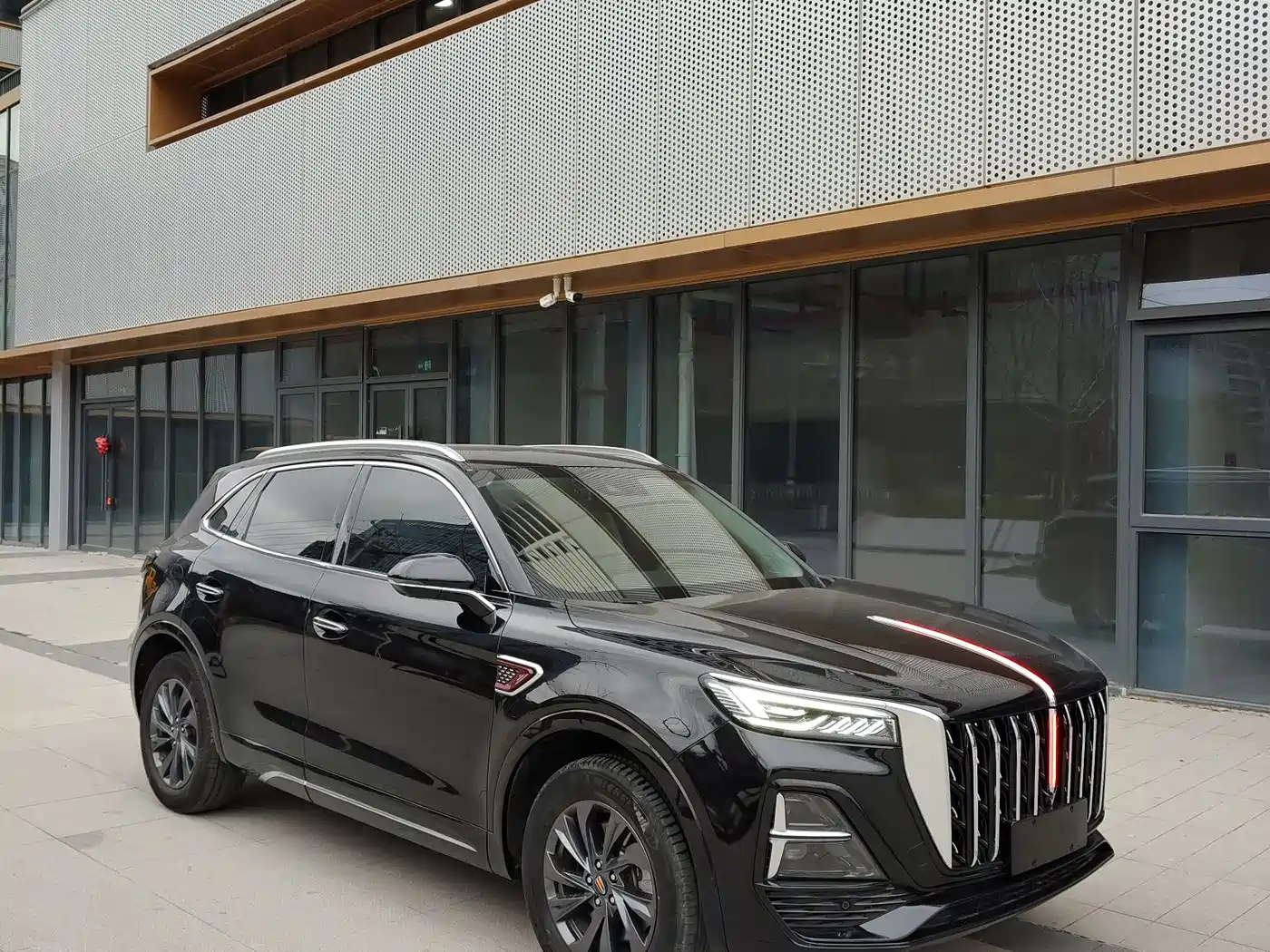 Hongqi HS5 2023 2.0T Flag Enjoy Pro Edition фото 3