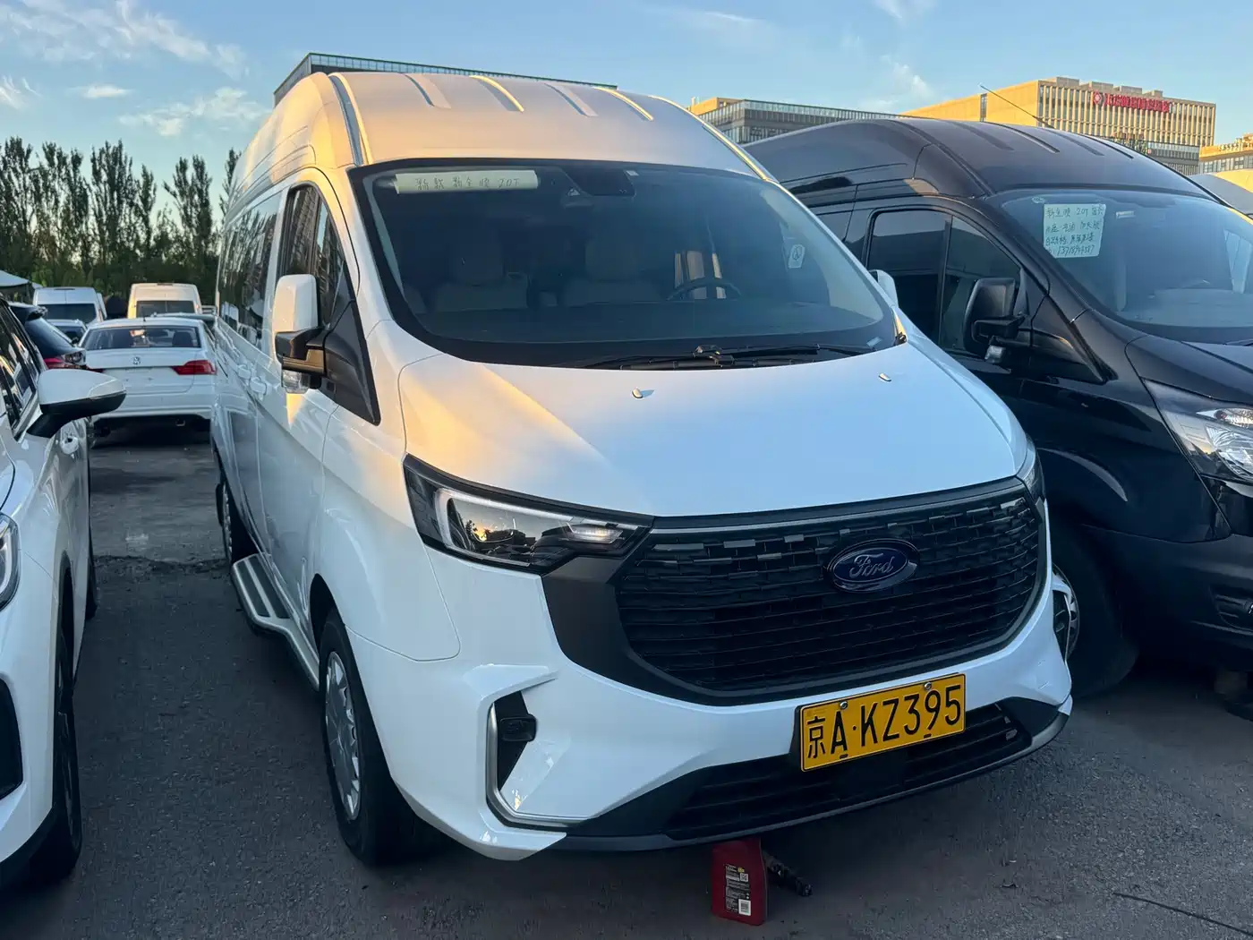 Ford Transit 2023 2023 2.0T Petrol Auto Business Travel Mid-Axis Mid-Roof 10/11/12-seater