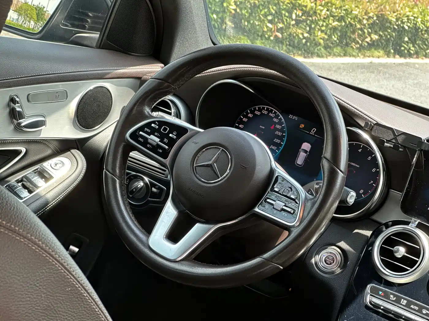 Mercedes-Benz GLC 2020 Facelift GLC 260 L 4MATIC Dynamic фото 13