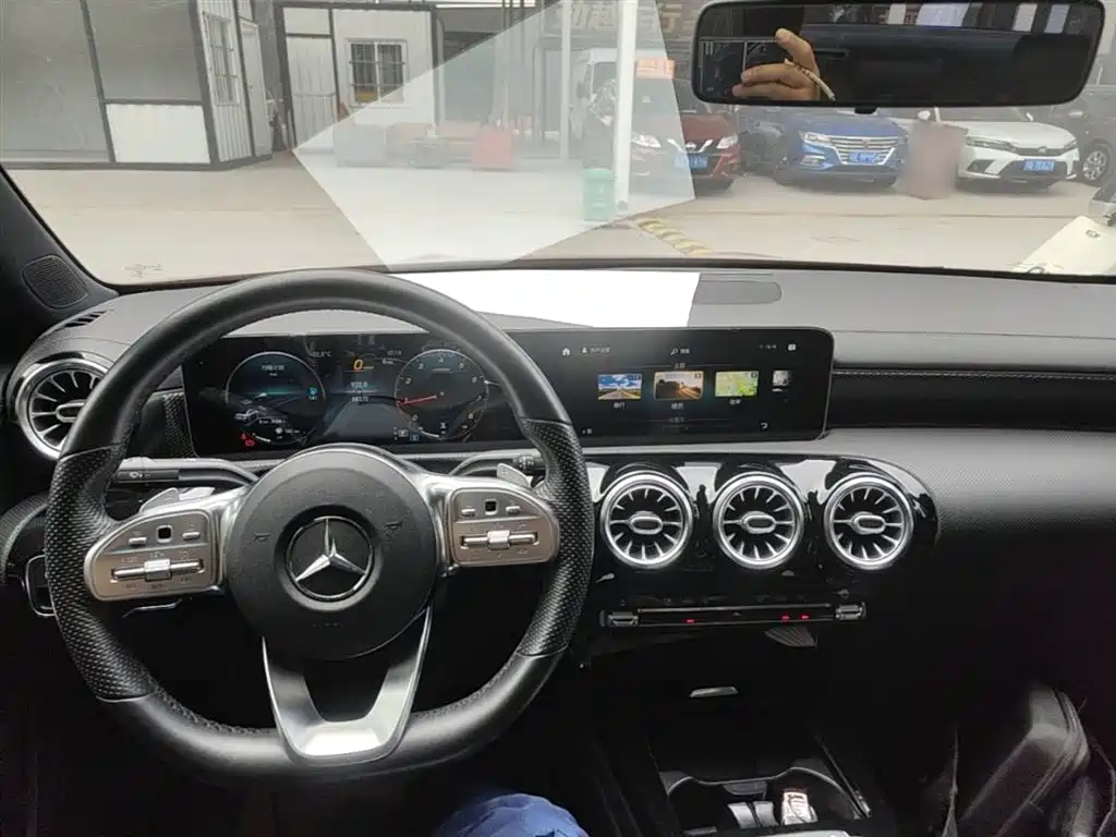 Mercedes-Benz A-Class 2020 A 200 L Sport Sedan фото 10