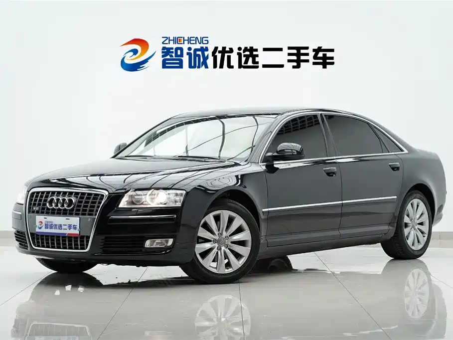 Фото 1 - Audi A8