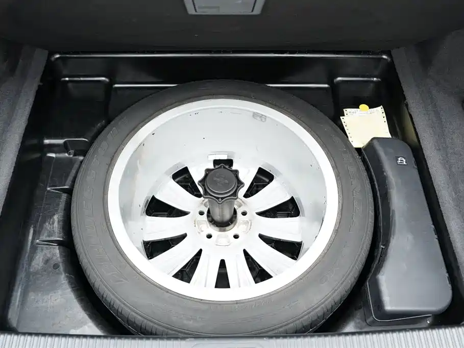 Фото 26 - Audi A8