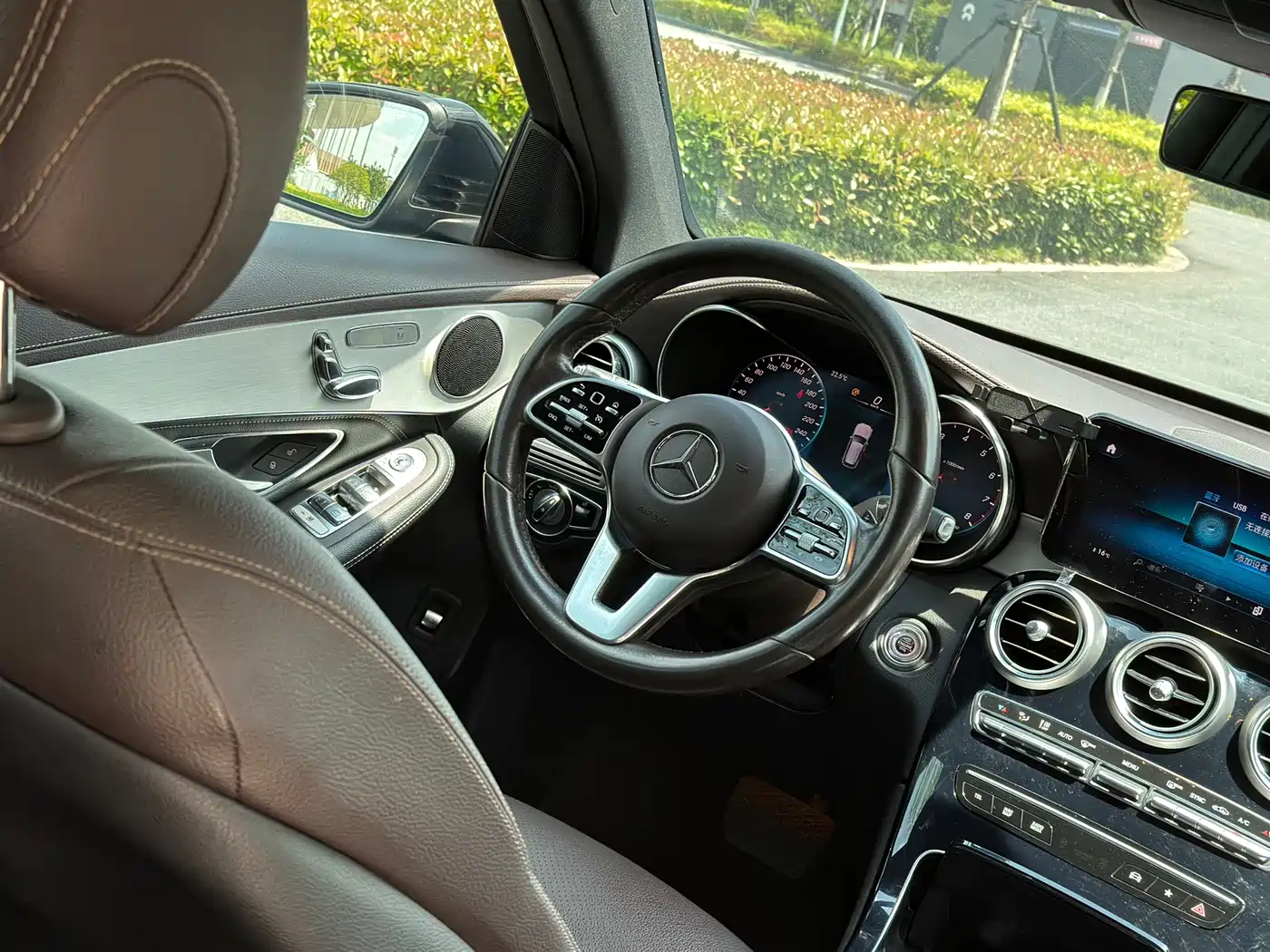 Mercedes-Benz GLC 2020 Facelift GLC 260 L 4MATIC Dynamic фото 12