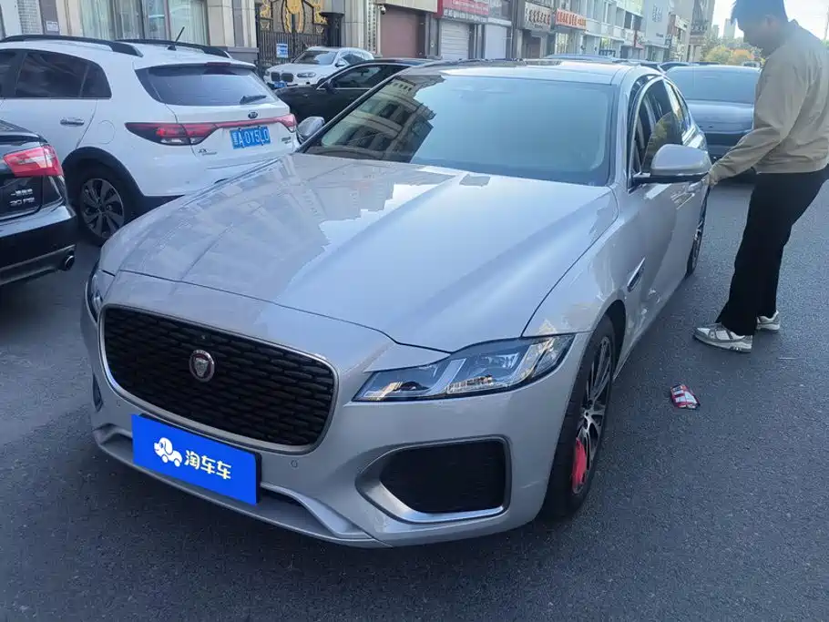Jaguar XFL 2025 2025 2.0T P250 FWD Luxury Edition