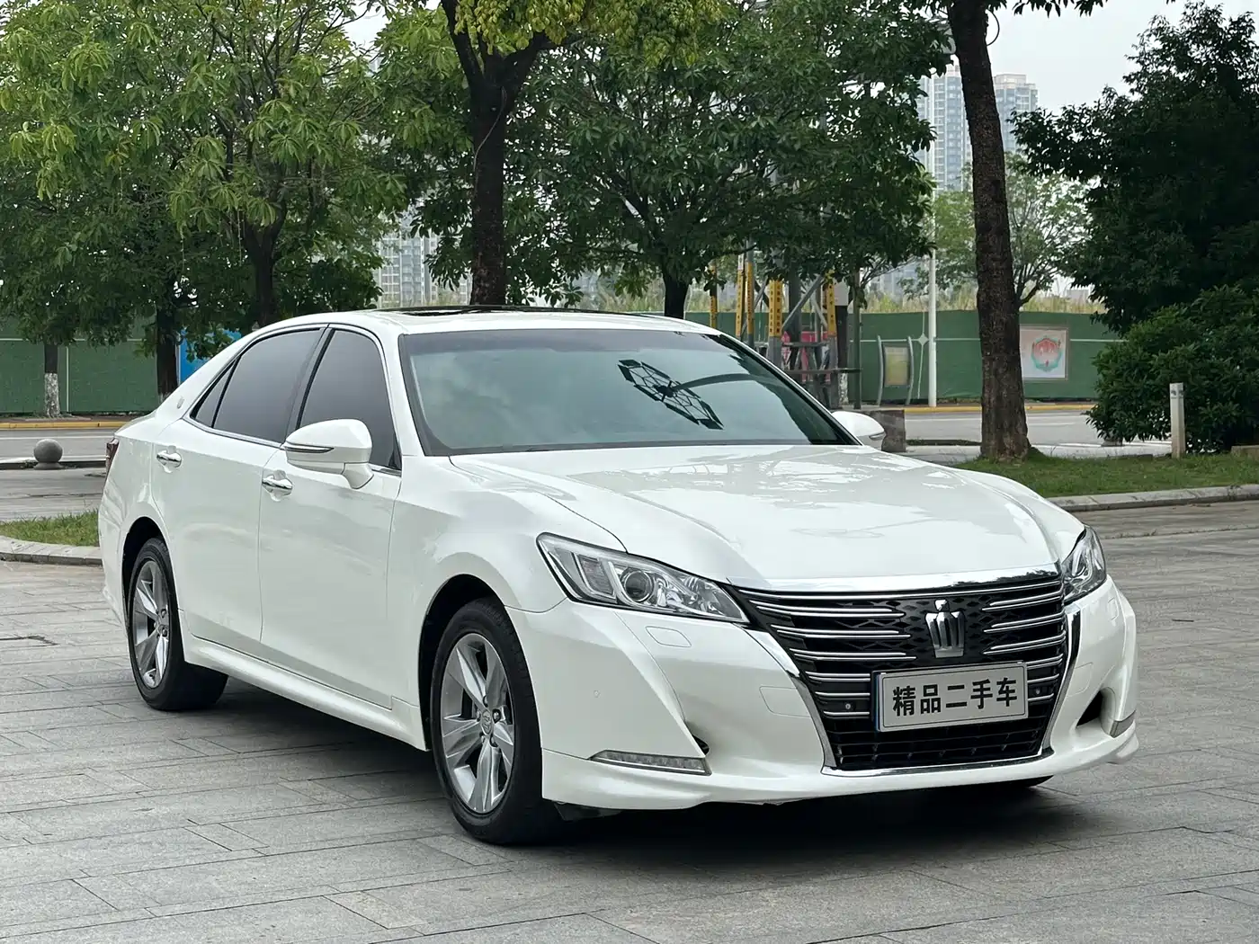 Toyota Crown 2015 2.0T Fashion фото 3