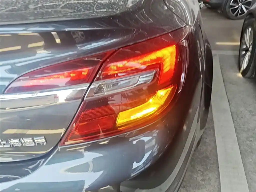 Buick Regal 2015 2.0L Leading Fashion Model фото 8