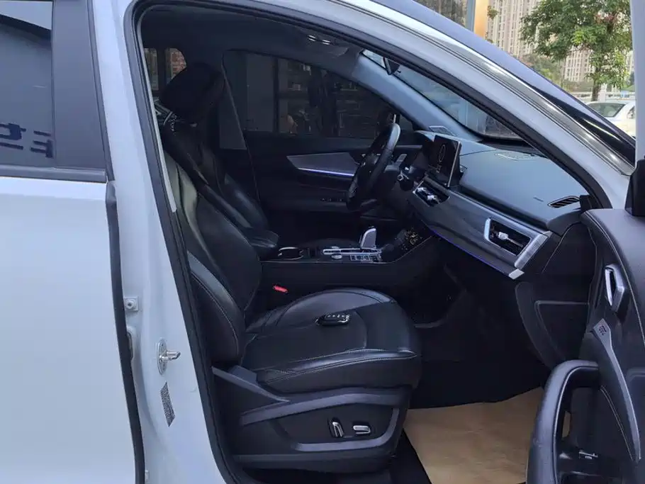 Фото 8 - Chery Tiggo 8
