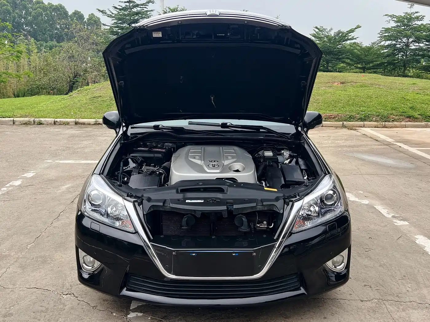 Toyota Crown 2012 2.5L Royal Navigation Edition фото 20