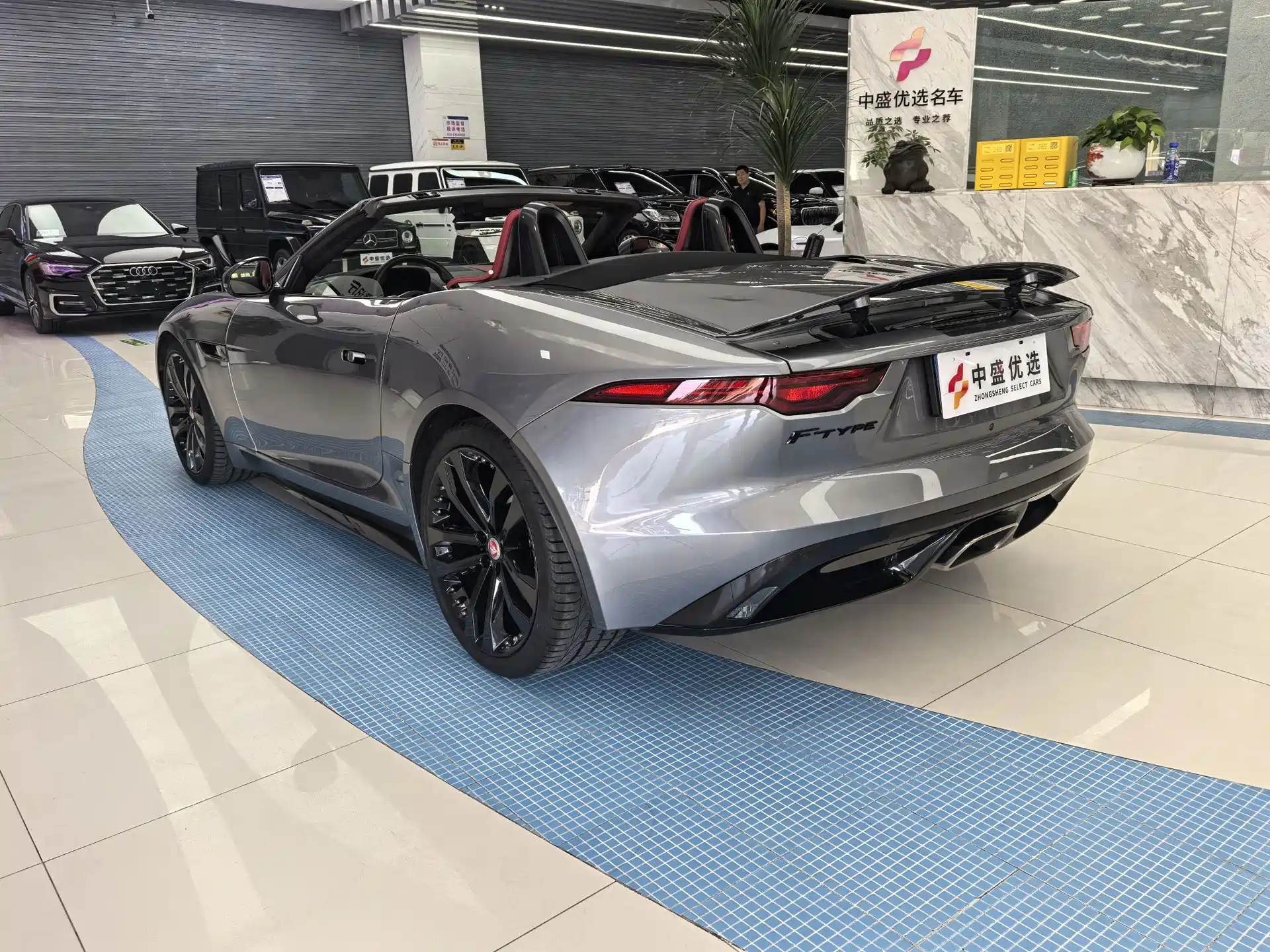 Фото 7 - Jaguar F-TYPE