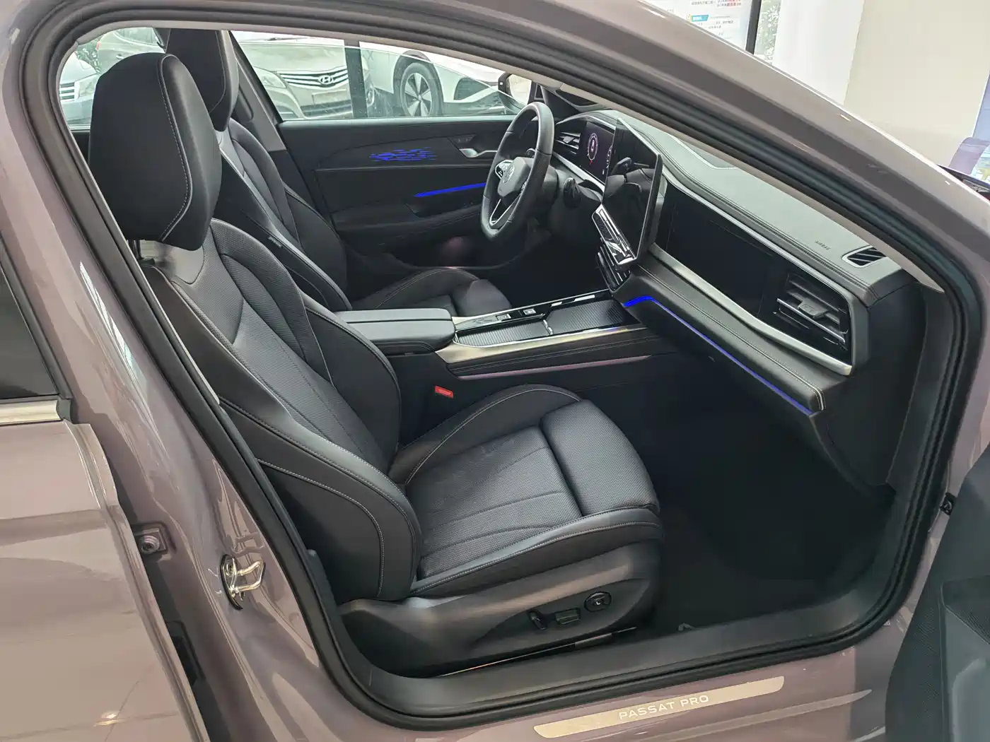 Volkswagen Passat 2025 Model Pro 380TSI Starlight Dragon Premium Edition фото 7