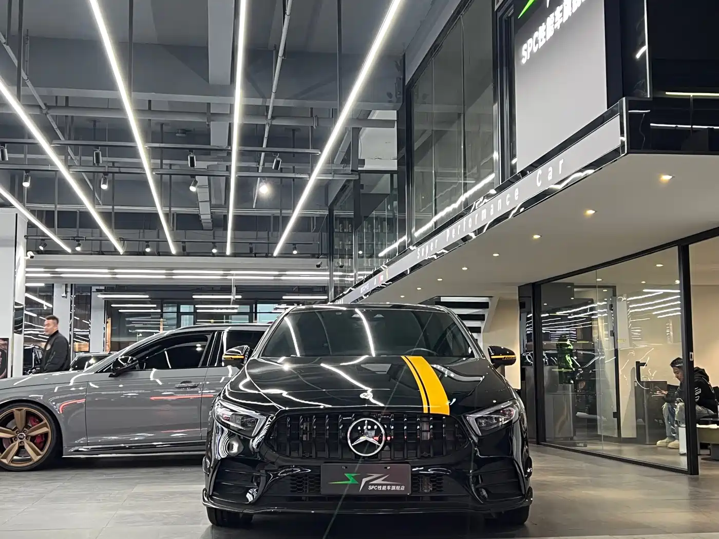 Mercedes-Benz A-Class AMG (Import) 2023 AMG A 35 4MATIC фото 2